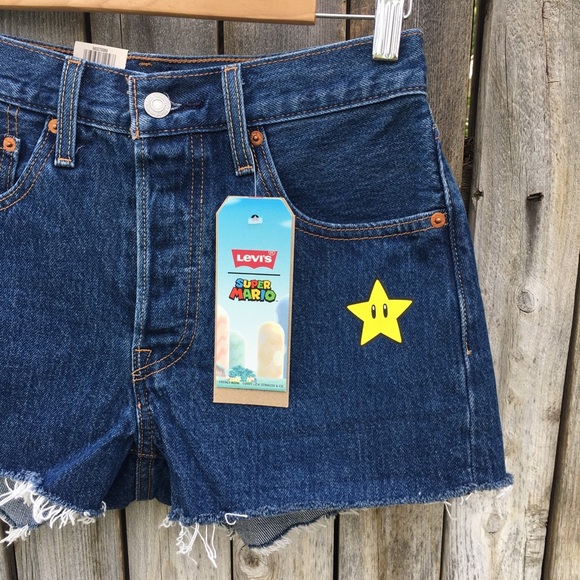 NWT Levi’s x Super Mario 501 Jean Shorts Blue 26 - Picture 4 of 15